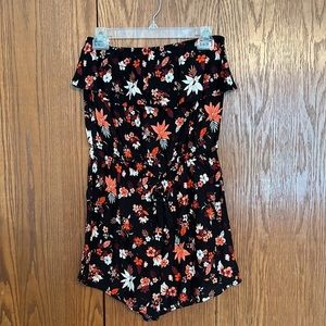 Strapless flower romper